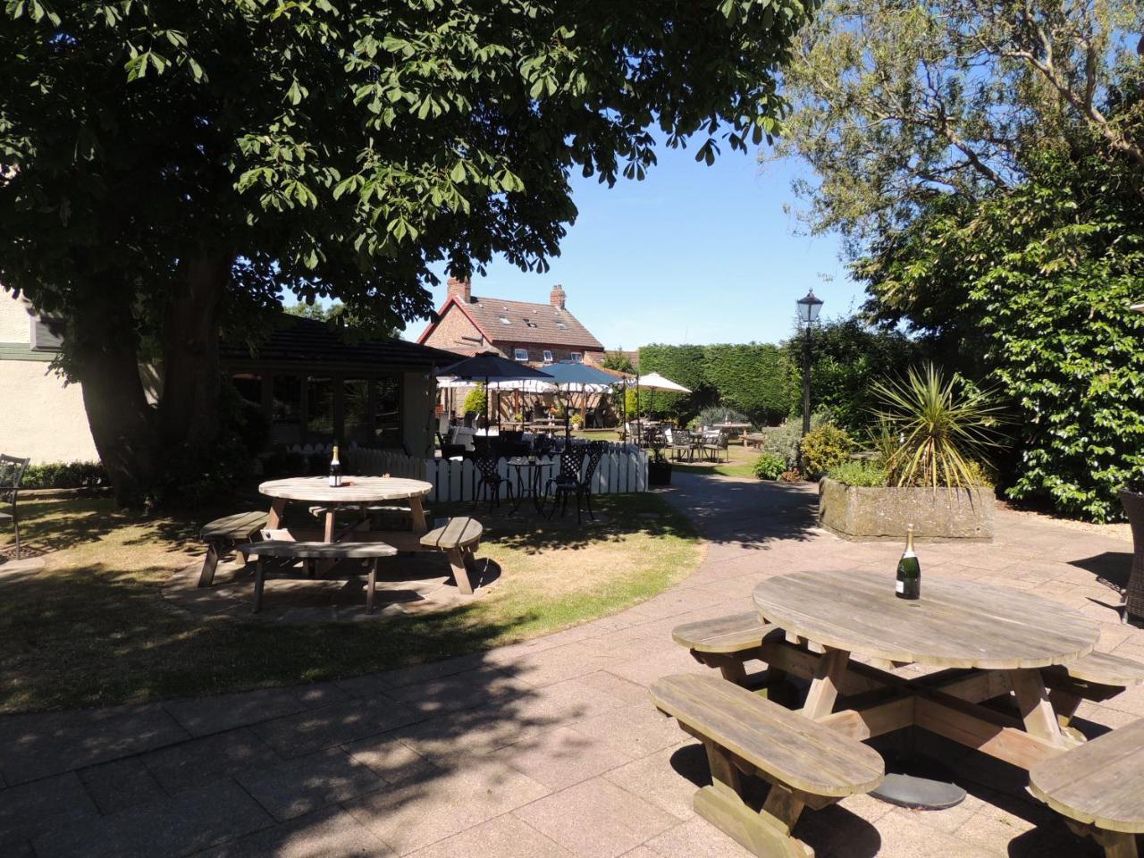 The Angel At Topcliffe Exteriör bild